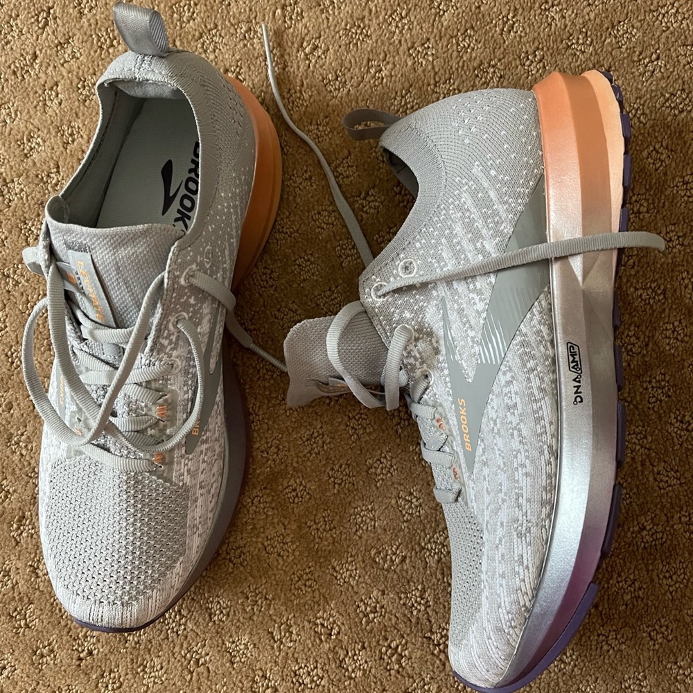 Women’s Brooks size 9 gray running shoes
